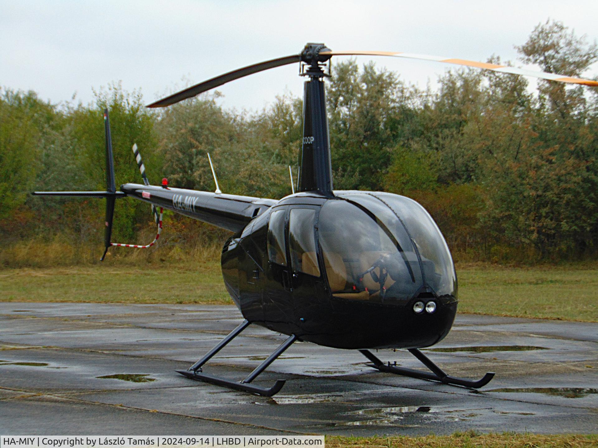 HA-MIY, Robinson Helicopter Comp. R44 Raven 2 C/N 12524, A beautiful R44 at Börgönd airfield (LHBD).