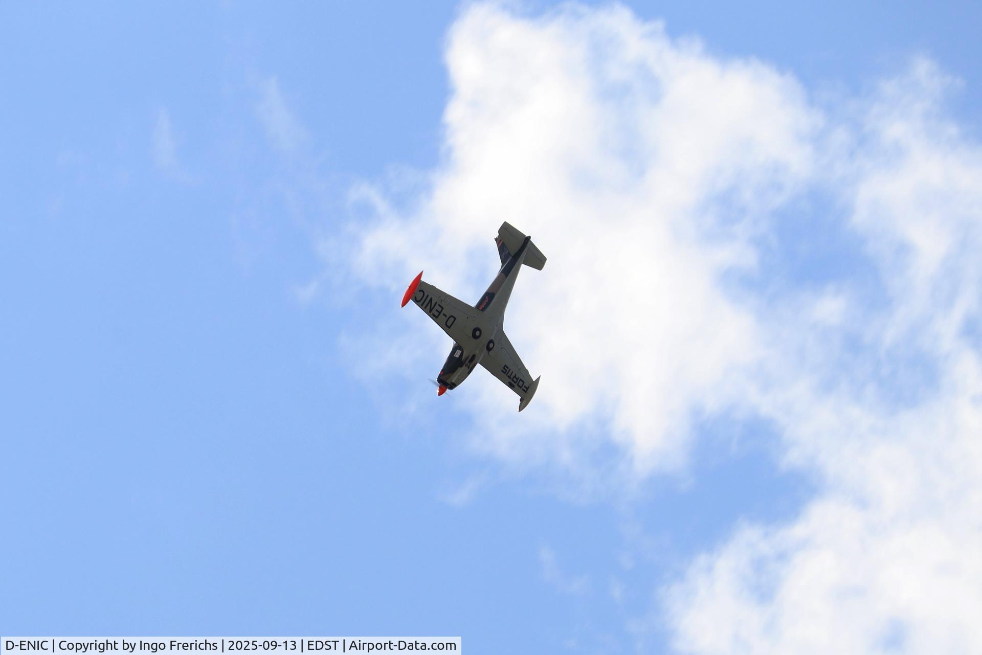 D-ENIC, 1971 SIAI-Marchetti SF-260 C/N 2-51, SIAI-Marchetti D-ENIC during aerobatic display at OTT 2025