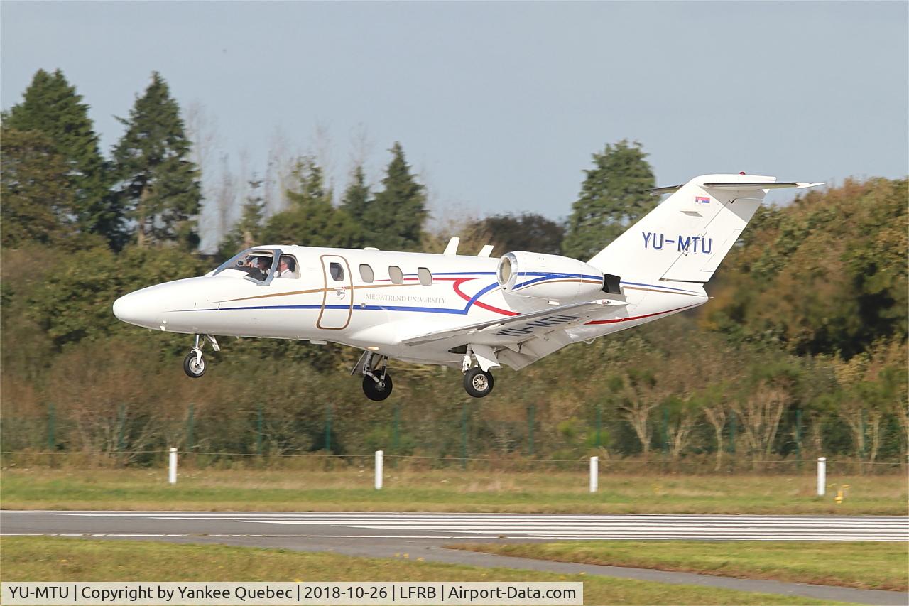 YU-MTU, 1998 Cessna 525 CitationJet CJ1 C/N 525-0295, Landing rwy 25L, Brest-Bretagne airport (LFRB-BES)