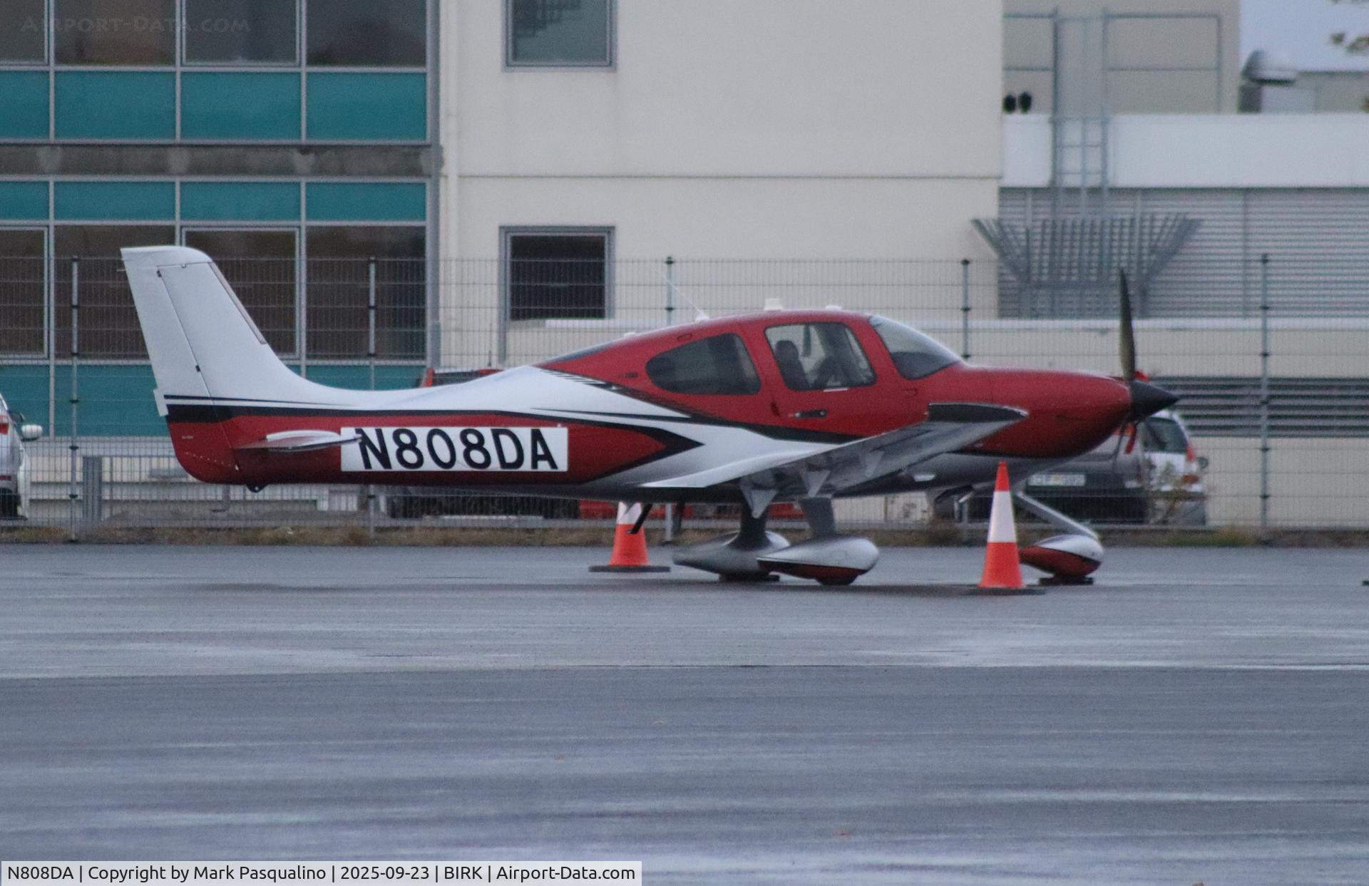 N808DA, 2025 Cirrus SR22 C/N 10808, Cirrus SR22