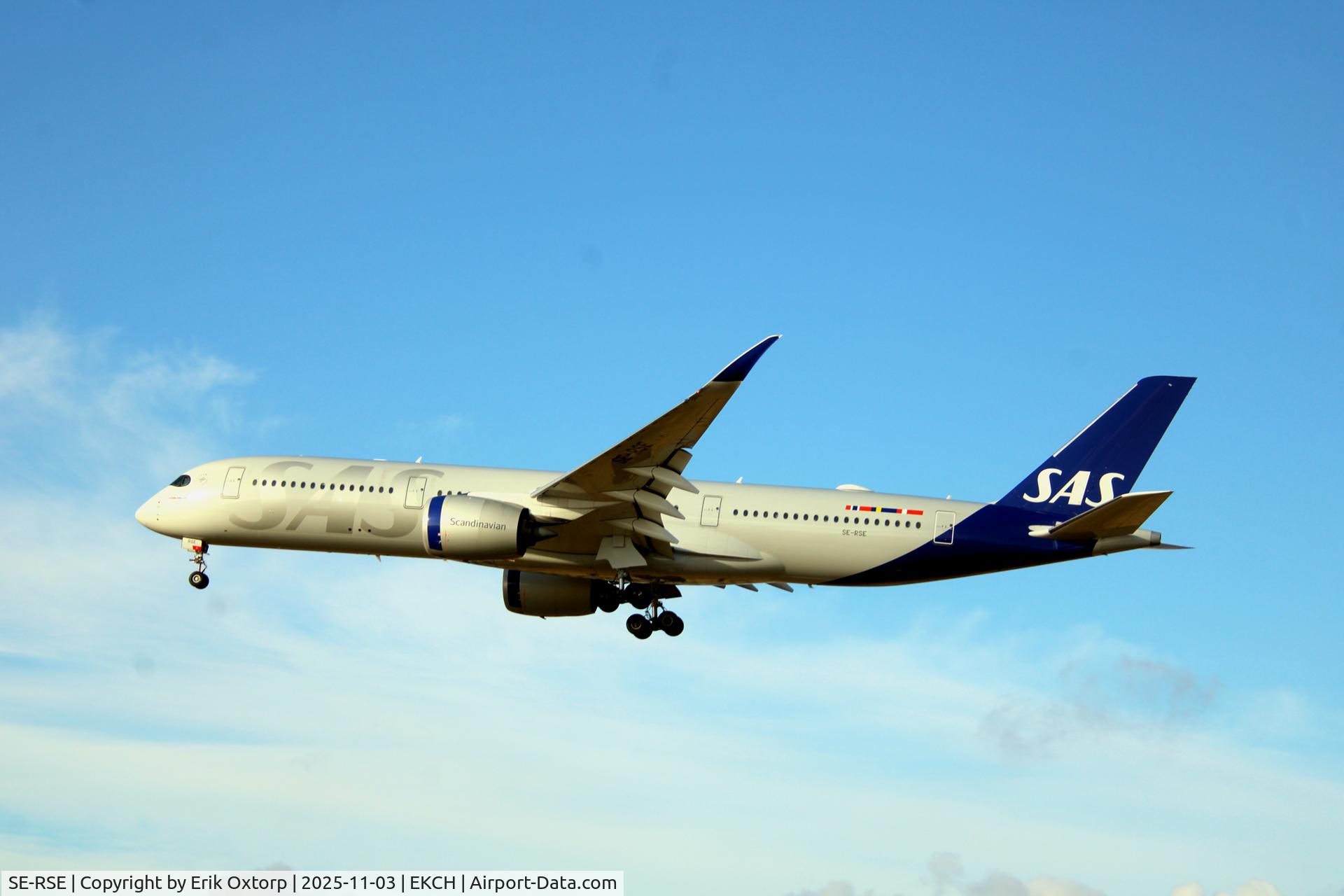 SE-RSE, 2021 Airbus A350-941 C/N 484, SE-RSE landing rw 22L