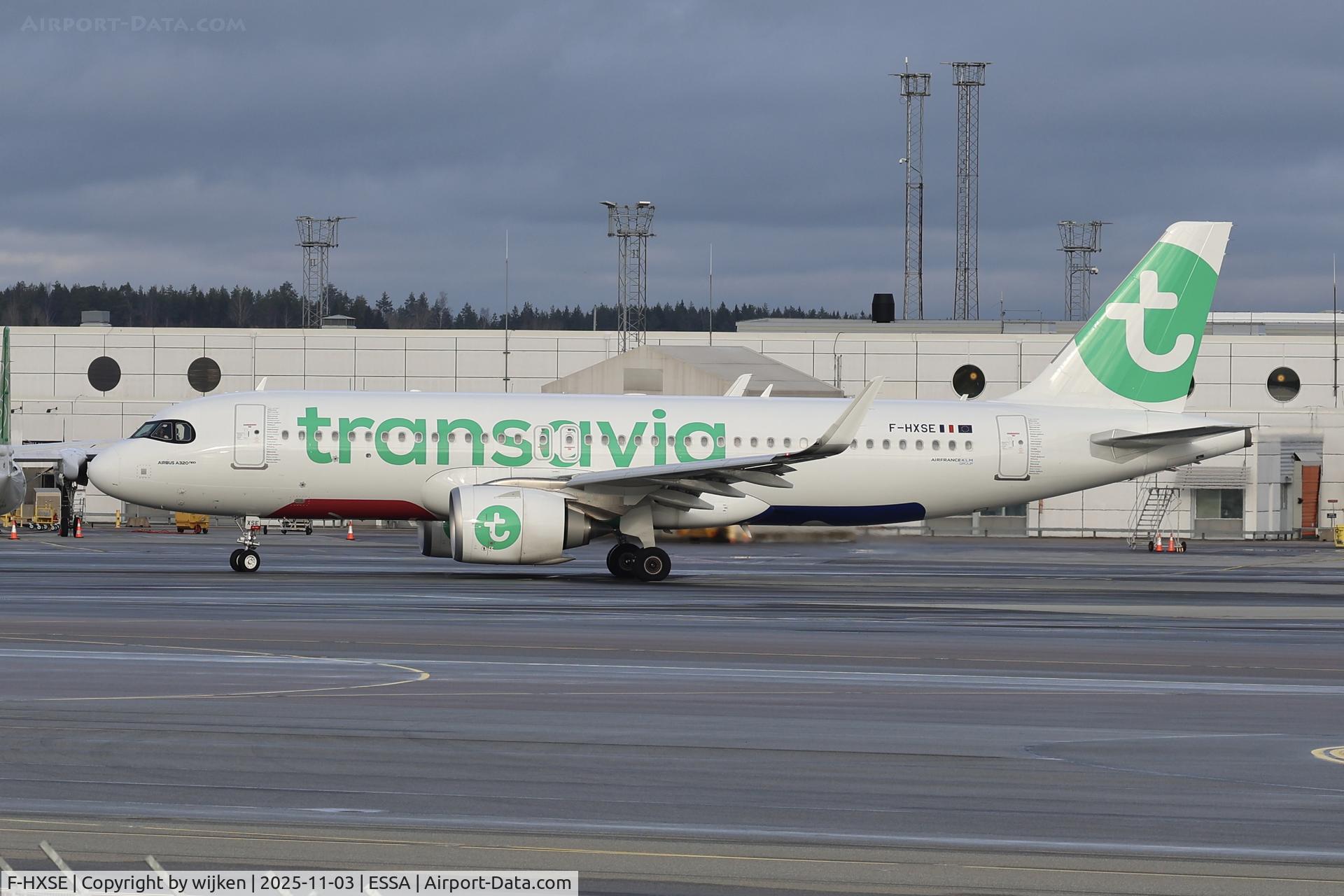 F-HXSE, Airbus 320-252N C/N 12284, Twy U