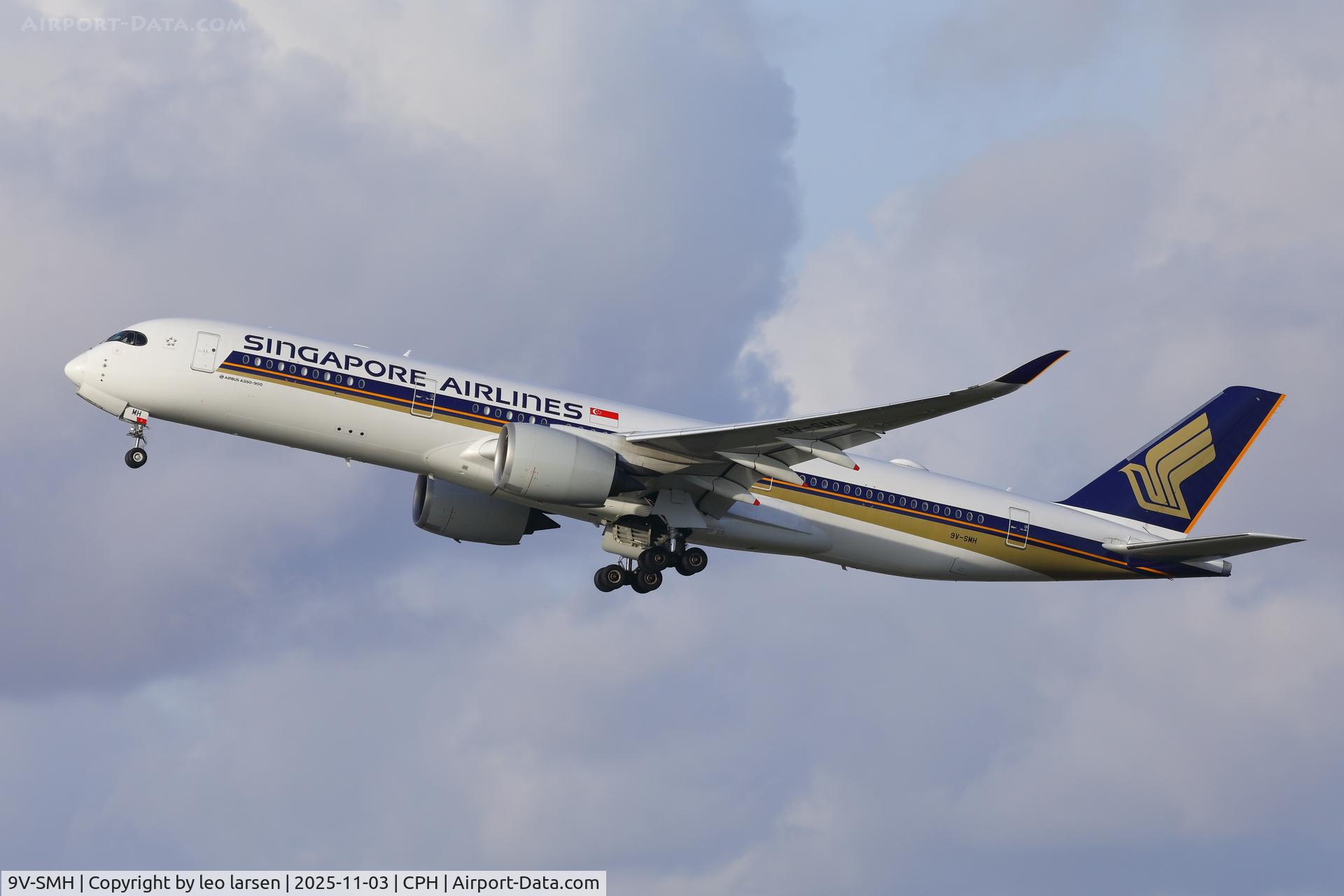 9V-SMH, 2016 Airbus A350-941 C/N 068, Copenhagen T/O R-22R 3.11.2025