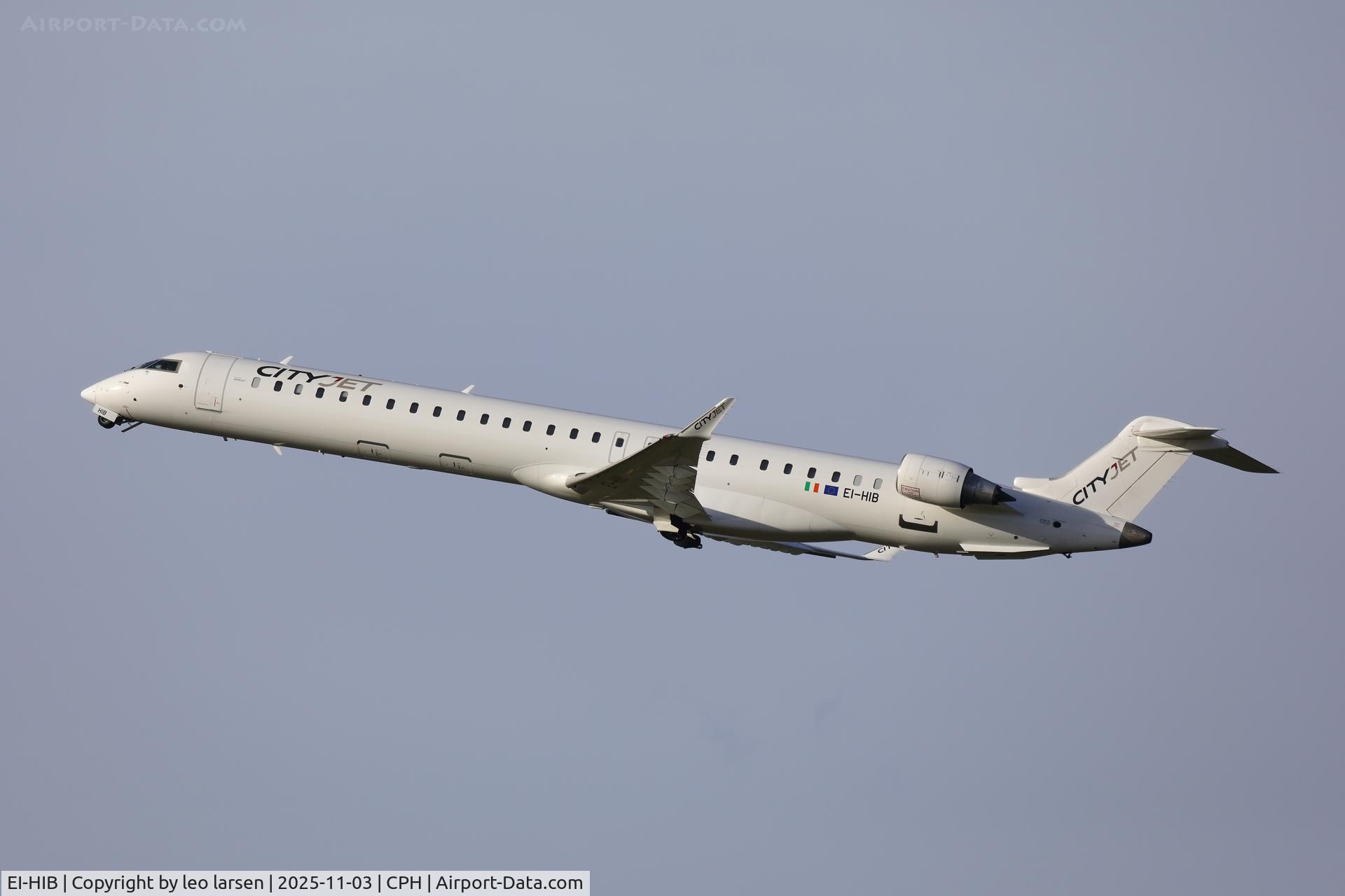 EI-HIB, 2011 Bombardier CRJ-1000EL NG (CL-600-2E25) C/N 19012, Copenhagen 3.11.2025