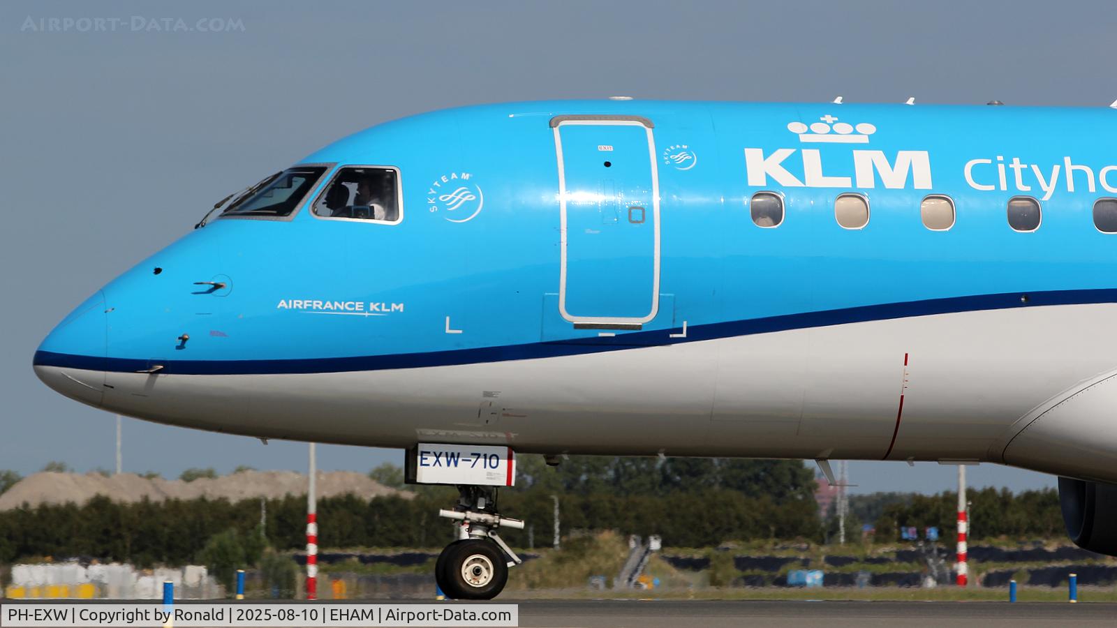 PH-EXW, 2018 Embraer ERJ-175STD (ERJ-170-200) C/N 17000710, at spl