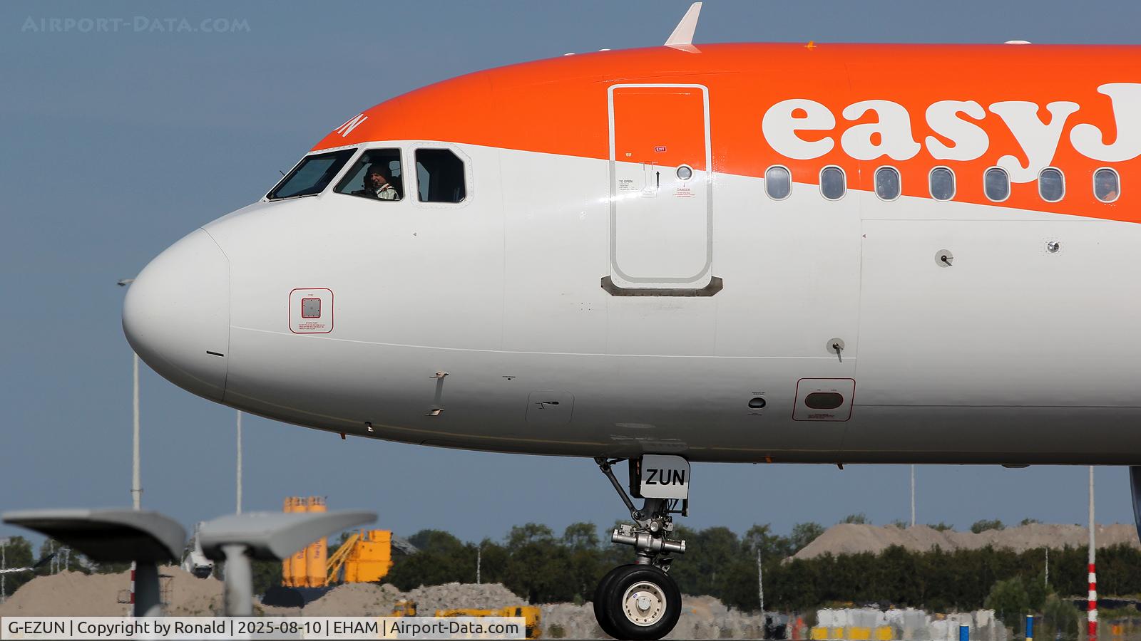 G-EZUN, 2012 Airbus A320-214 C/N 5046, at spl