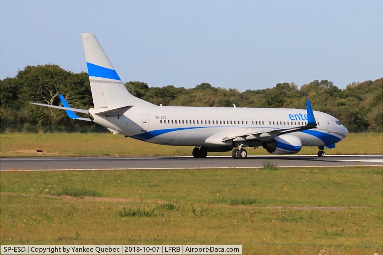 SP-ESD, 2002 Boeing 737-8AS C/N 29934, Take off run rwy 07R, Brest-Bretagne airport (LFRB-BES)