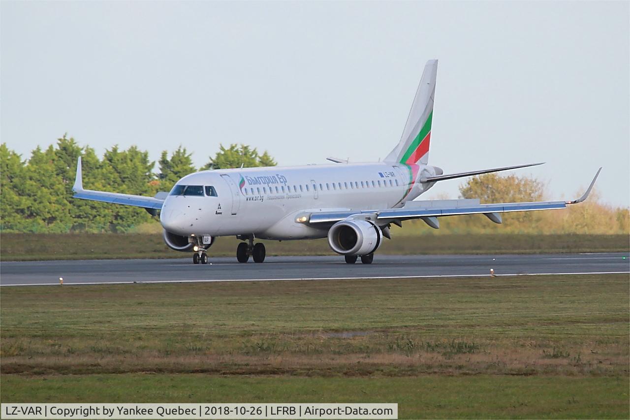 LZ-VAR, 2012 Embraer 190AR (ERJ-190-100IGW) C/N 19000496, Taxiing rwy 07R, Brest-Bretagne airport (LFRB-BES)