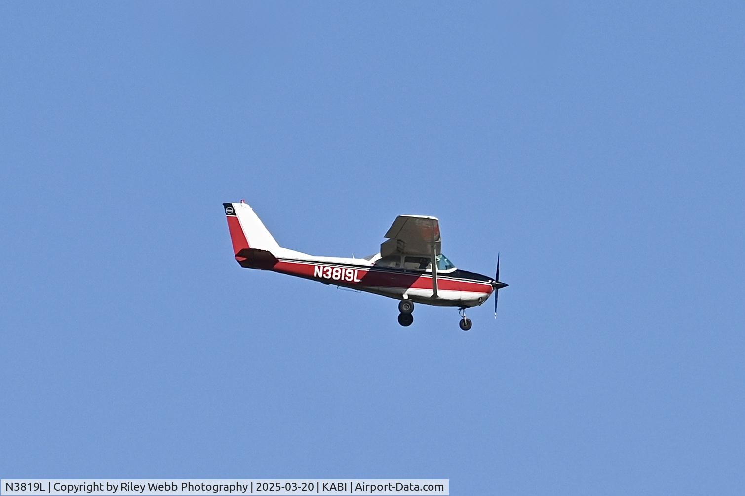 N3819L, 1965 Cessna 172G C/N 17253988, On final
