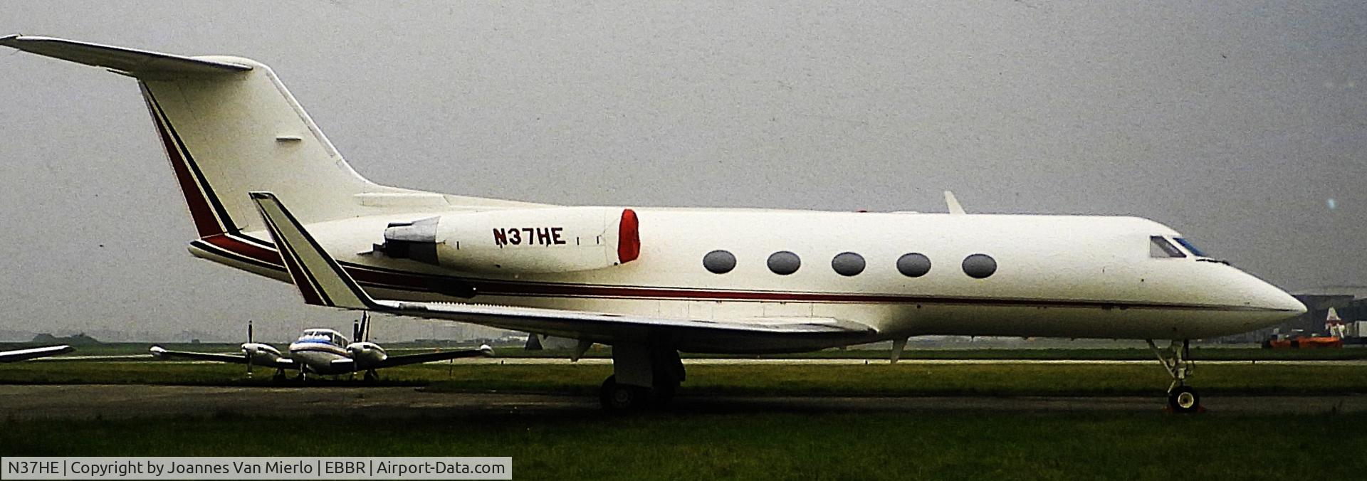 N37HE, Gulfsream II C/N 00000000000, ex-slide