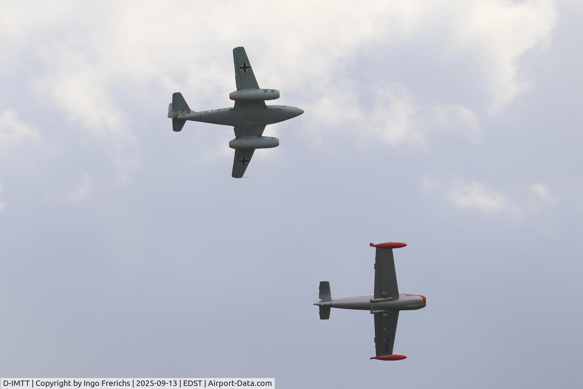 D-IMTT, 2005 Messerschmitt Me-262A-1C Schwalbe Replica C/N 501244, Messerschmitt Me 262 in formation with HA 200 at OTT 2025