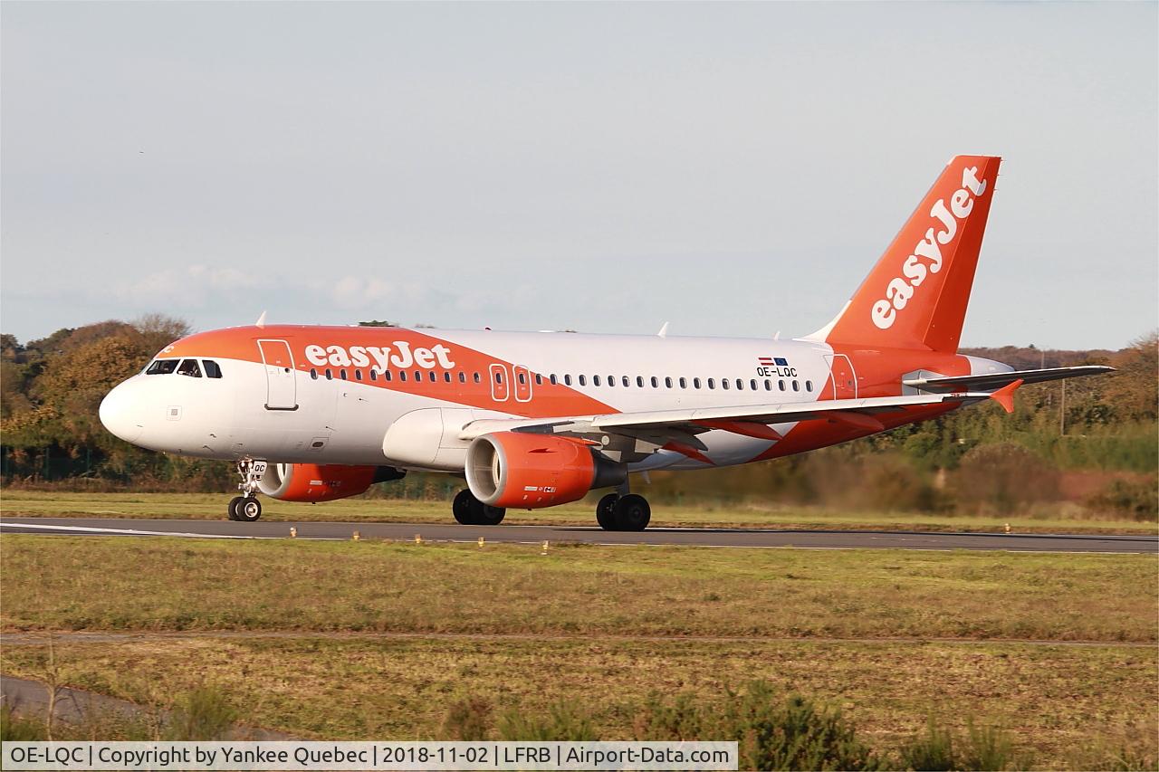 OE-LQC, 2009 Airbus A319-111 C/N 3788, Take off run rwy 25L, Brest-Bretagne airport (LFRB-BES)