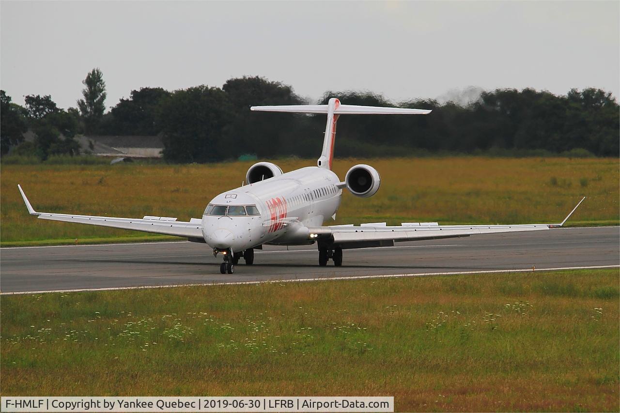 F-HMLF, 2010 Bombardier CRJ-1000EL NG (CL-600-2E25) C/N 19010, U-Turn rwy 25L, Brest-Bretagne airport (LFRB-BES)