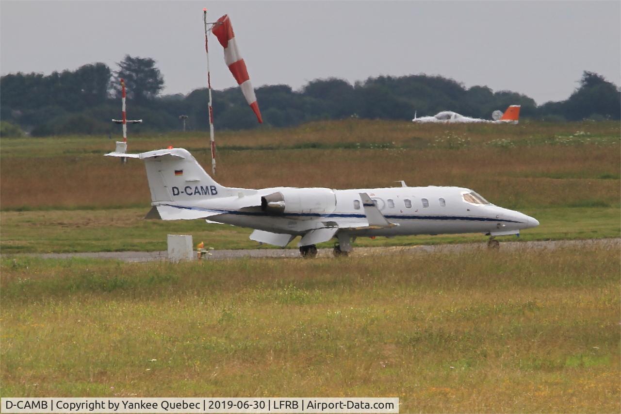 D-CAMB, 1998 Learjet 31A C/N 31-155, Taxiing rwy 25L, Brest-Bretagne airport (LFRB-BES)