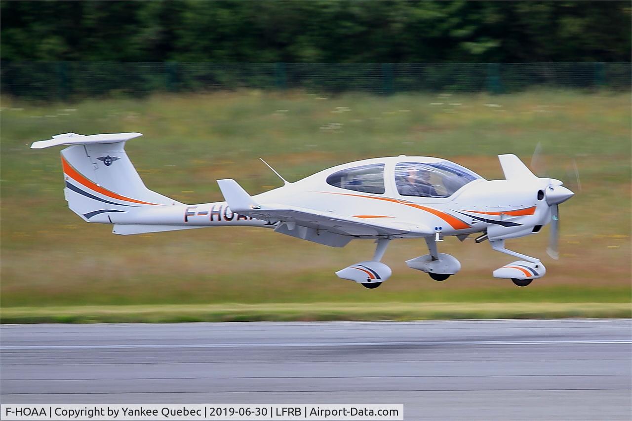 F-HOAA, Diamond DA-40 Diamond Star C/N D4.148, Landing rwy 07R, Brest-Bretagne airport (LFRB-BES)
