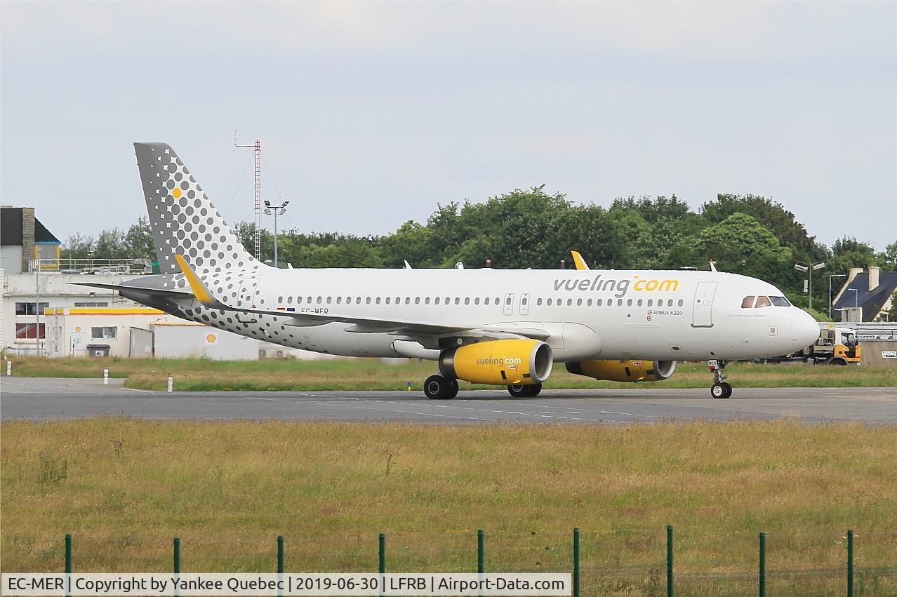 EC-MER, 2015 Airbus A320-232 C/N 6510, Ready to start after push back, Brest-Bretagne airport (LFRB-BES)