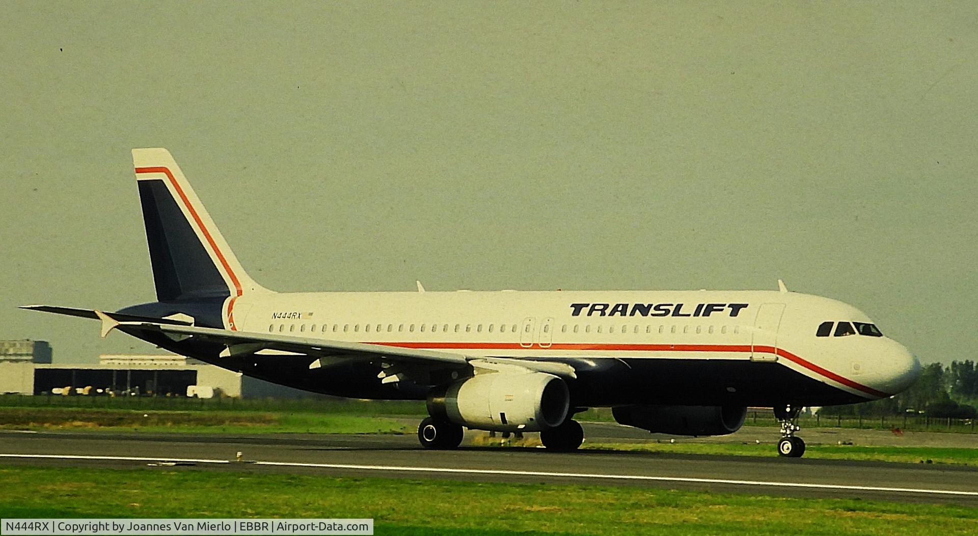 N444RX, 1993 Airbus A320-231 C/N 444, ex-slide