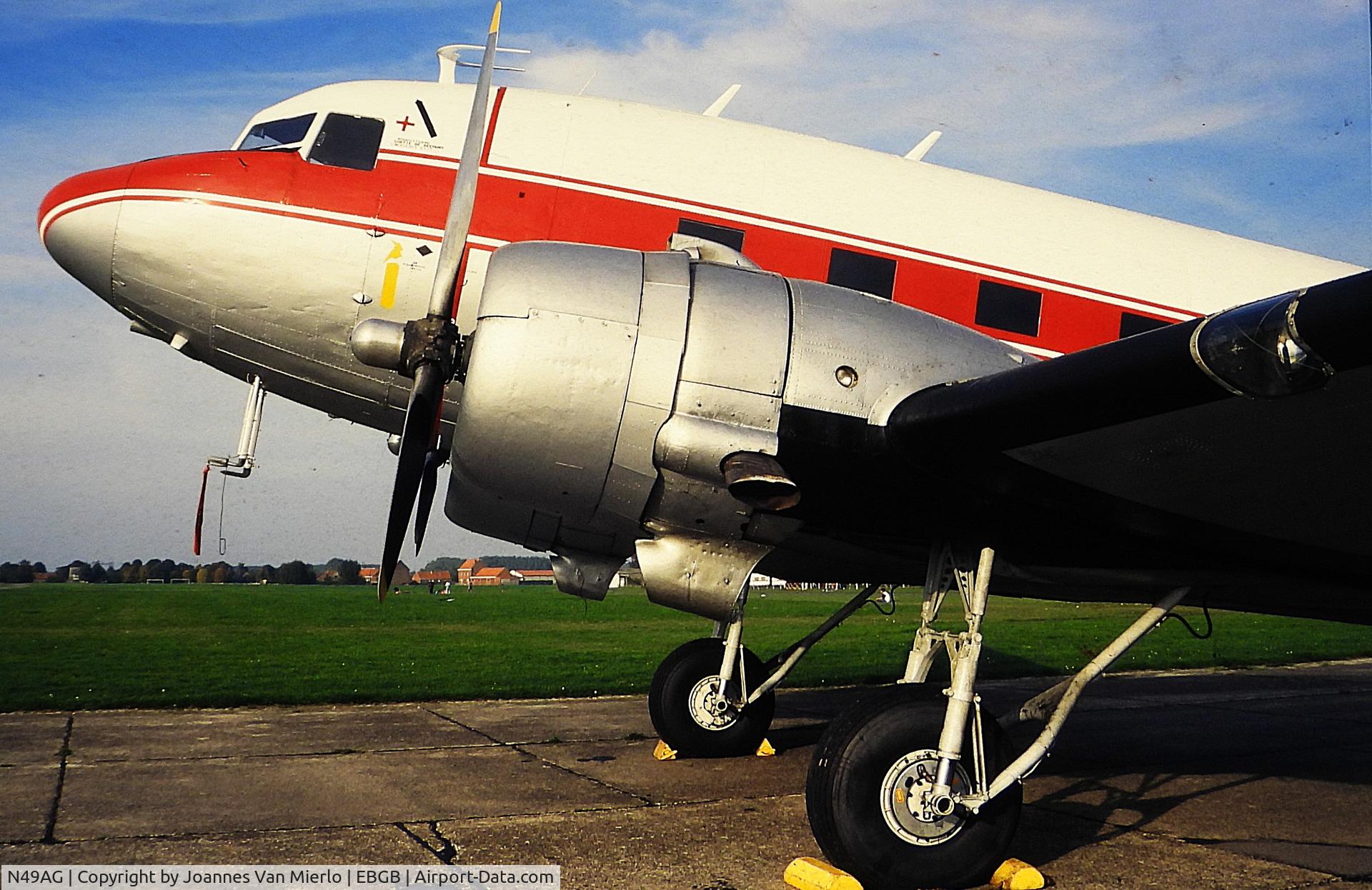 N49AG, 1943 Douglas DC-3A C/N 11737, ex-slide