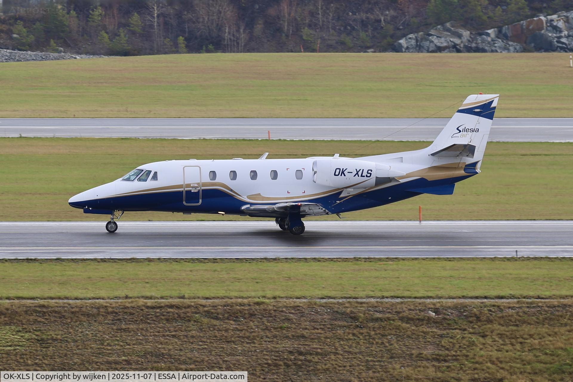 OK-XLS, 2010 Cessna 560XL Citation XLS+ C/N 560-6060, Twy W