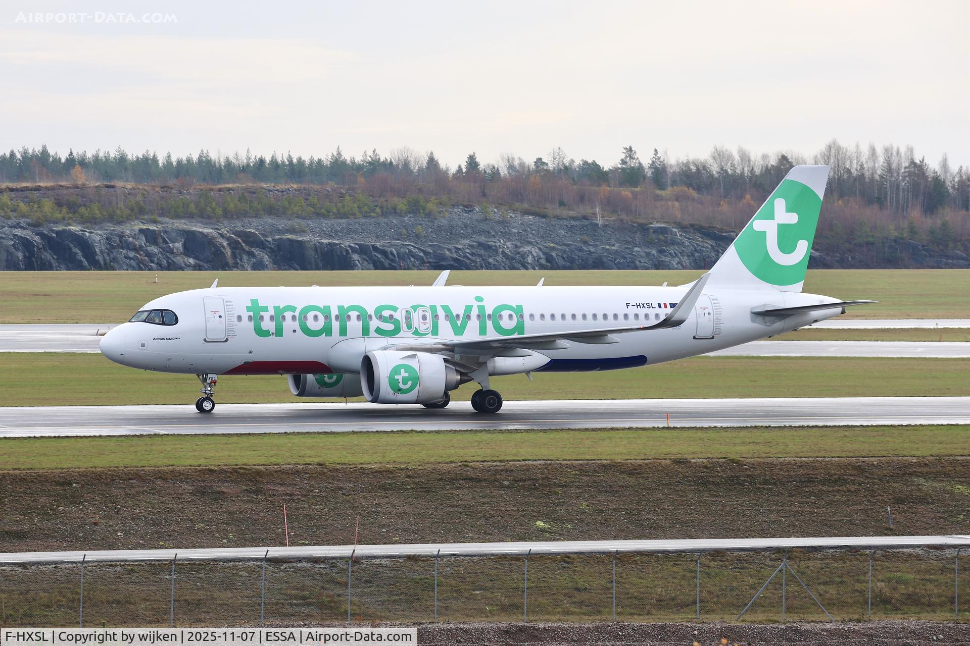 F-HXSL, 2025 Airbus A320-252N C/N 12411, Twy W