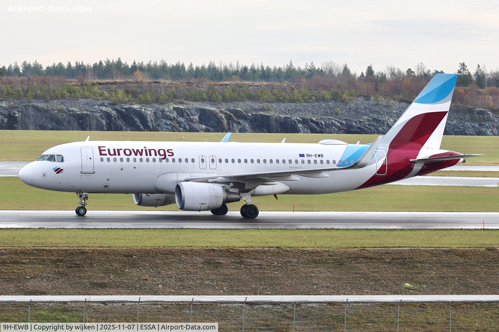 9H-EWB, 2016 Airbus A320-214 C/N 6992, Twy W
