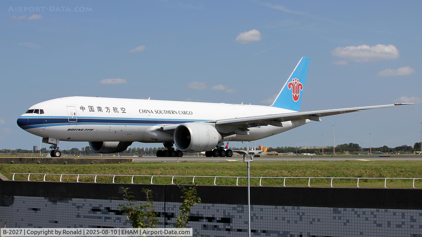 B-2027, 2015 Boeing 777-F1B C/N 41636, at spl