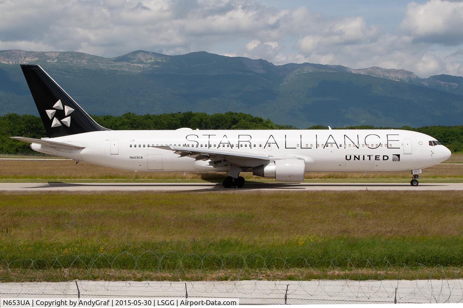 N653UA, 1992 Boeing 767-322 C/N 25391, United Airlines 767-300