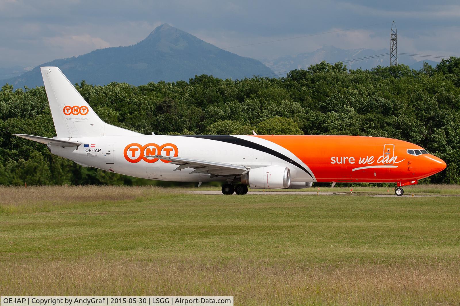 OE-IAP, 1998 Boeing 737-4M0 C/N 29206, TNT 737-400
