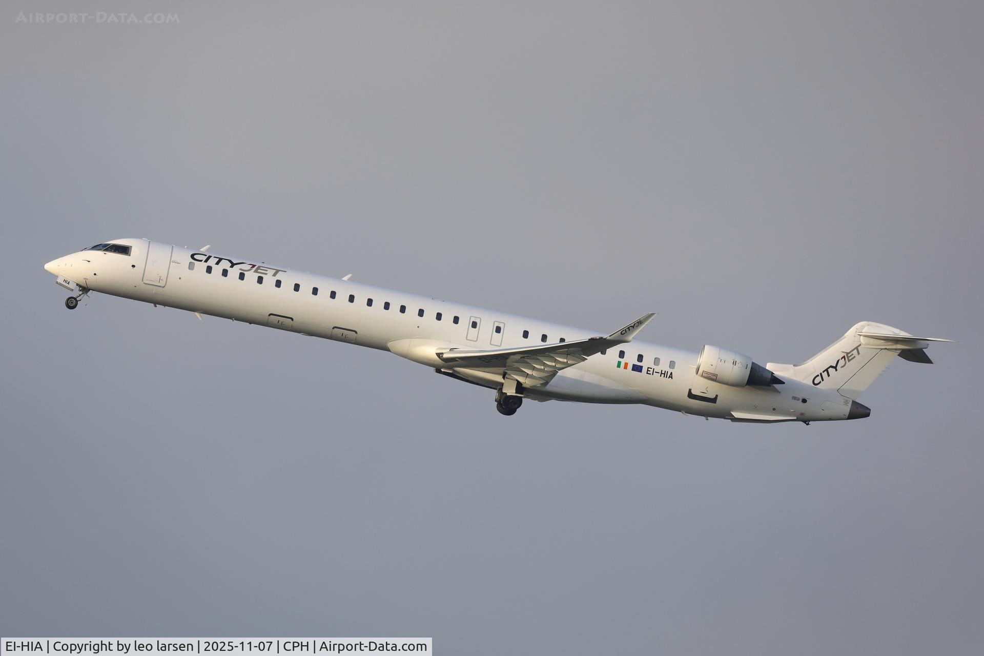 EI-HIA, 2010 Bombardier CRJ-1000EL NG (CL-600-2E25) C/N 19006, Copenhagen 7.11.2025