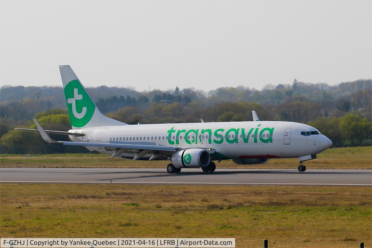 F-GZHJ, 2013 Boeing 737-86J C/N 37778, Landing rwy 07R, Brest-Bretagne airport (LFRB-BES)