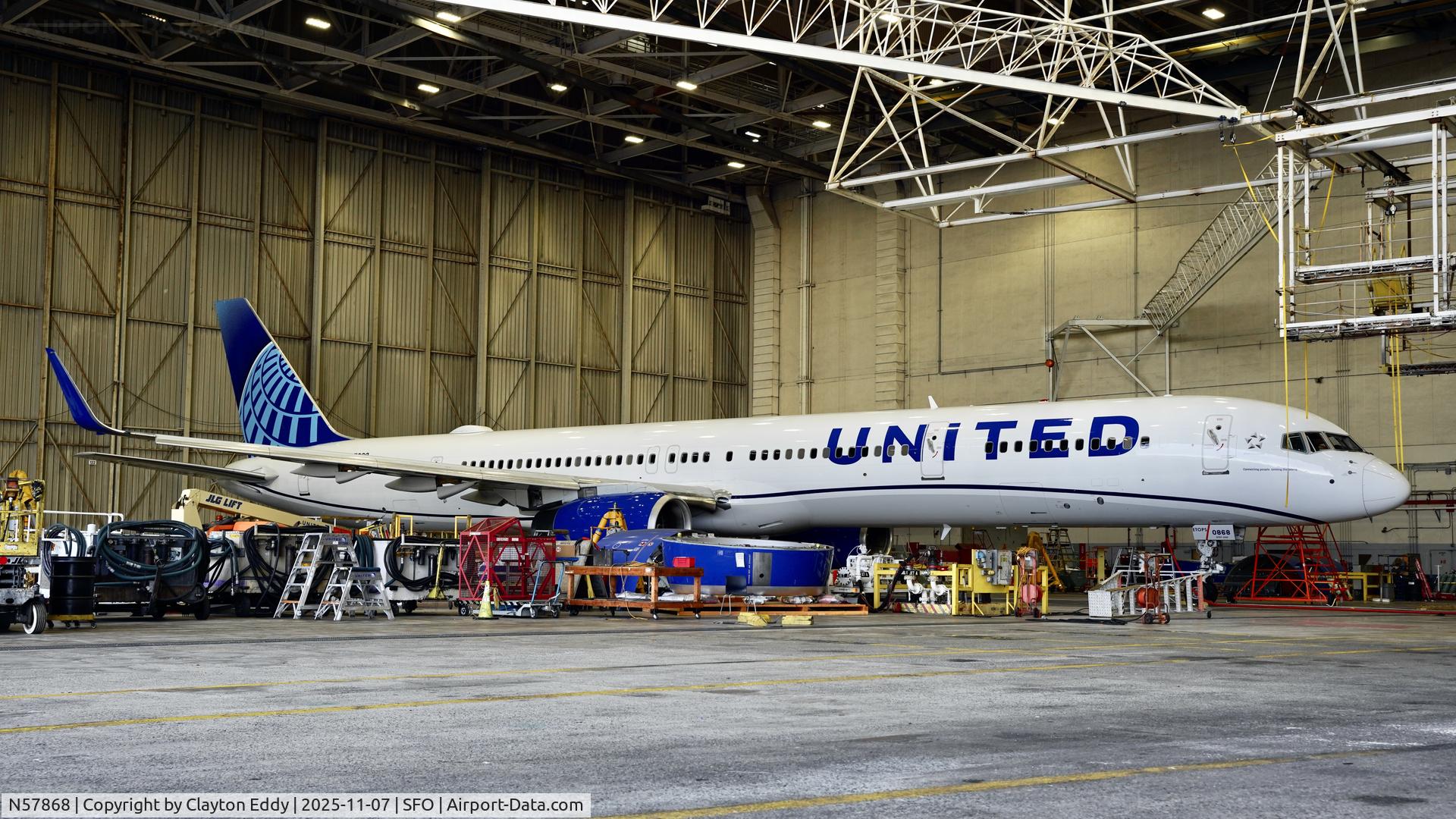 N57868, 2002 Boeing 757-33N C/N 32590, SFO 2025