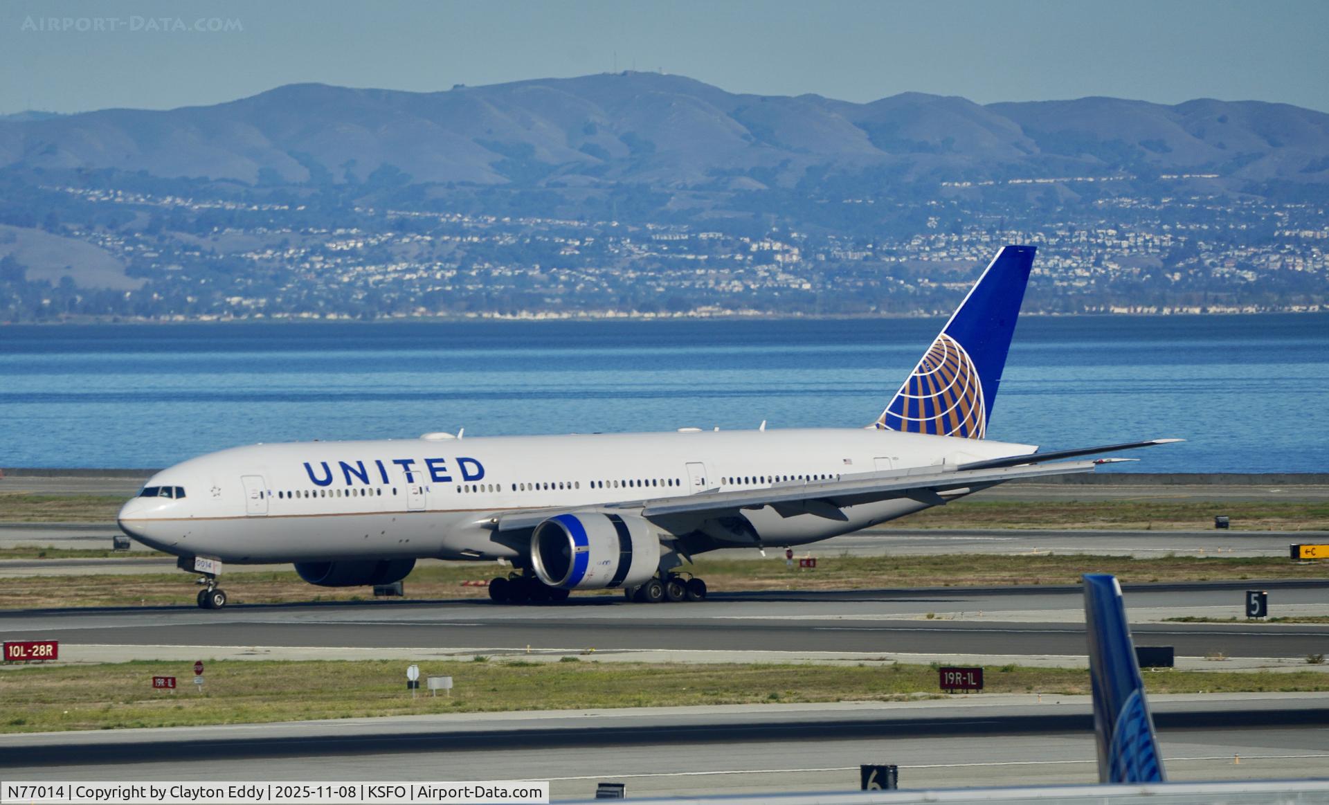 N77014, 1999 Boeing 777-224 C/N 29862, SFO 2025