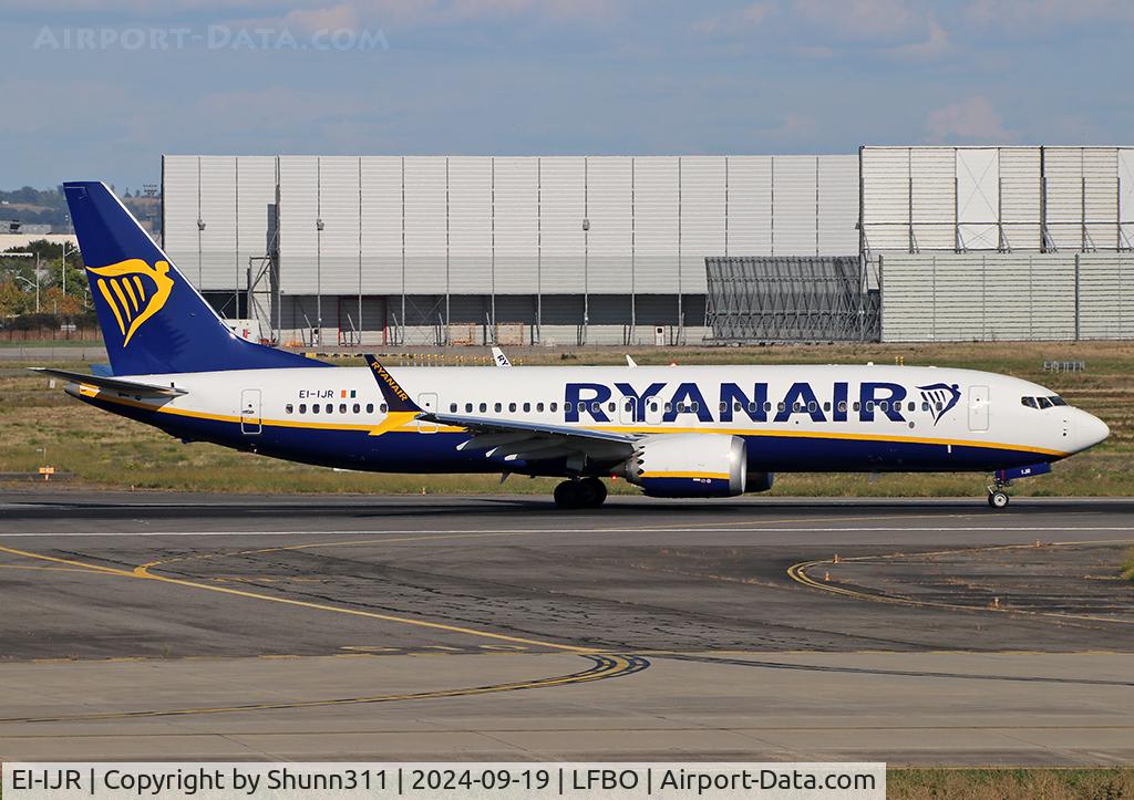 EI-IJR, 2024 Boeing 737-8200 MAX C/N 62374, Lining up rwy 14R for departure...