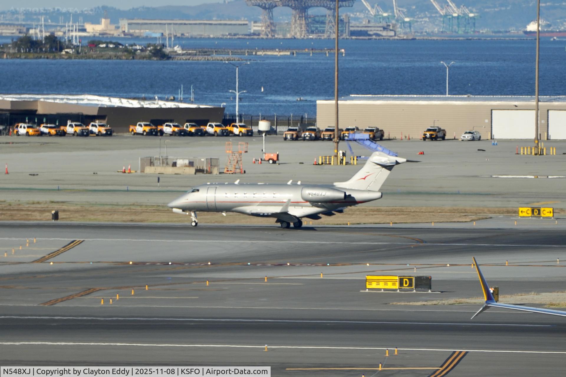 N548XJ, Bombardier Challenger 300 (BD-100-1A10) C/N 20301, Sky Terrace SFO 2025