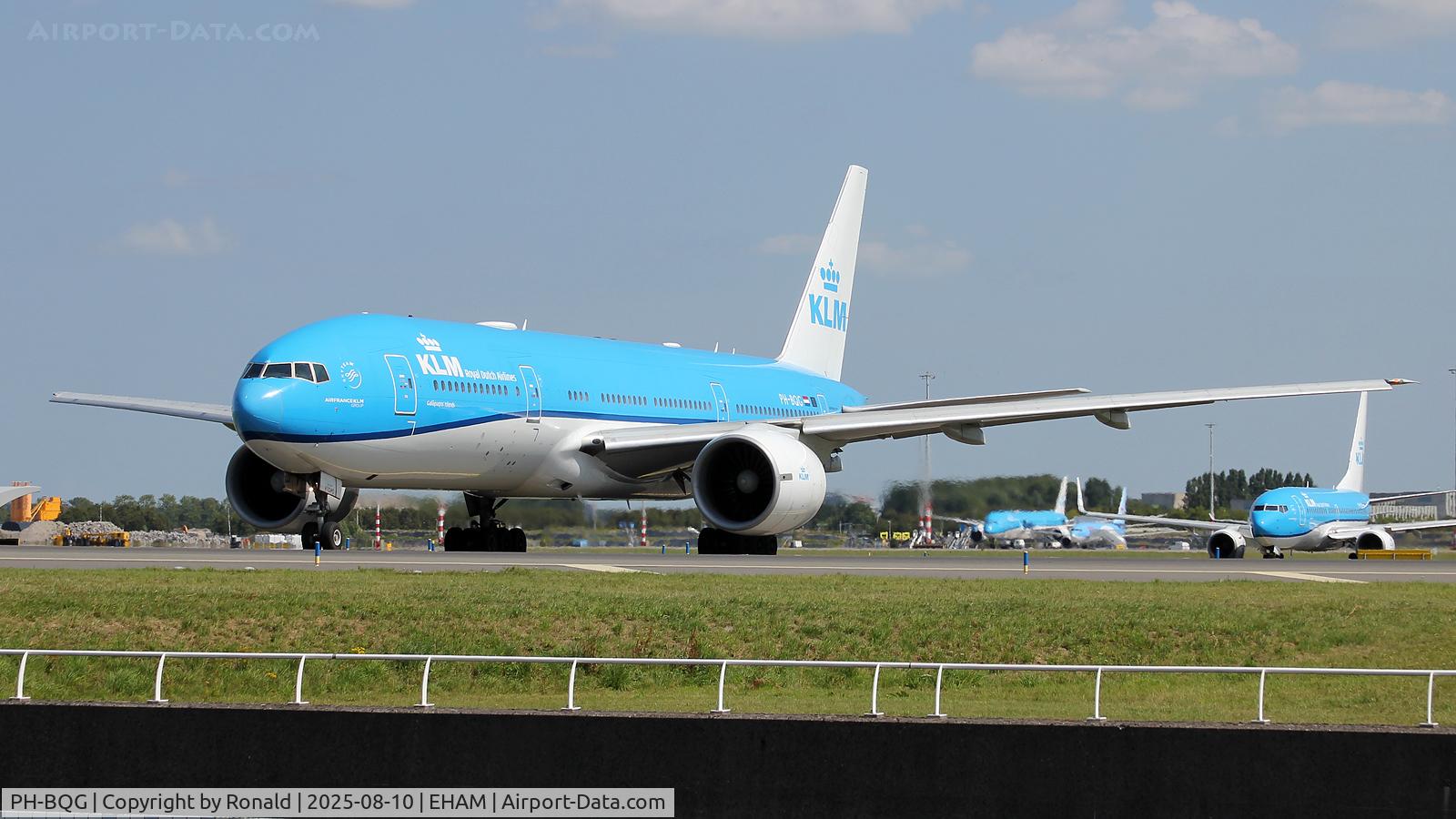 PH-BQG, 2004 Boeing 777-206/ER C/N 32704, at spl