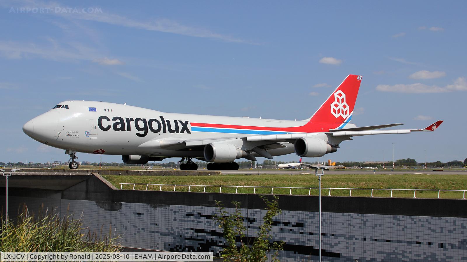 LX-JCV, 2006 Boeing 747-4EVF/ER C/N 35171, at spl