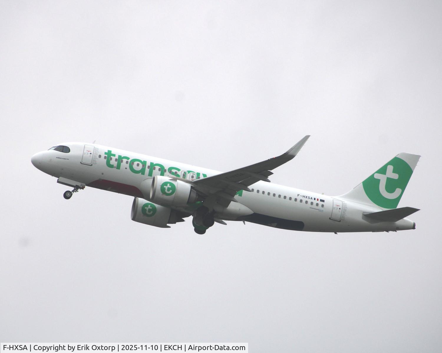 F-HXSA, Airbus 320-252N C/N 12027, F-HXSA taking off rw 22R