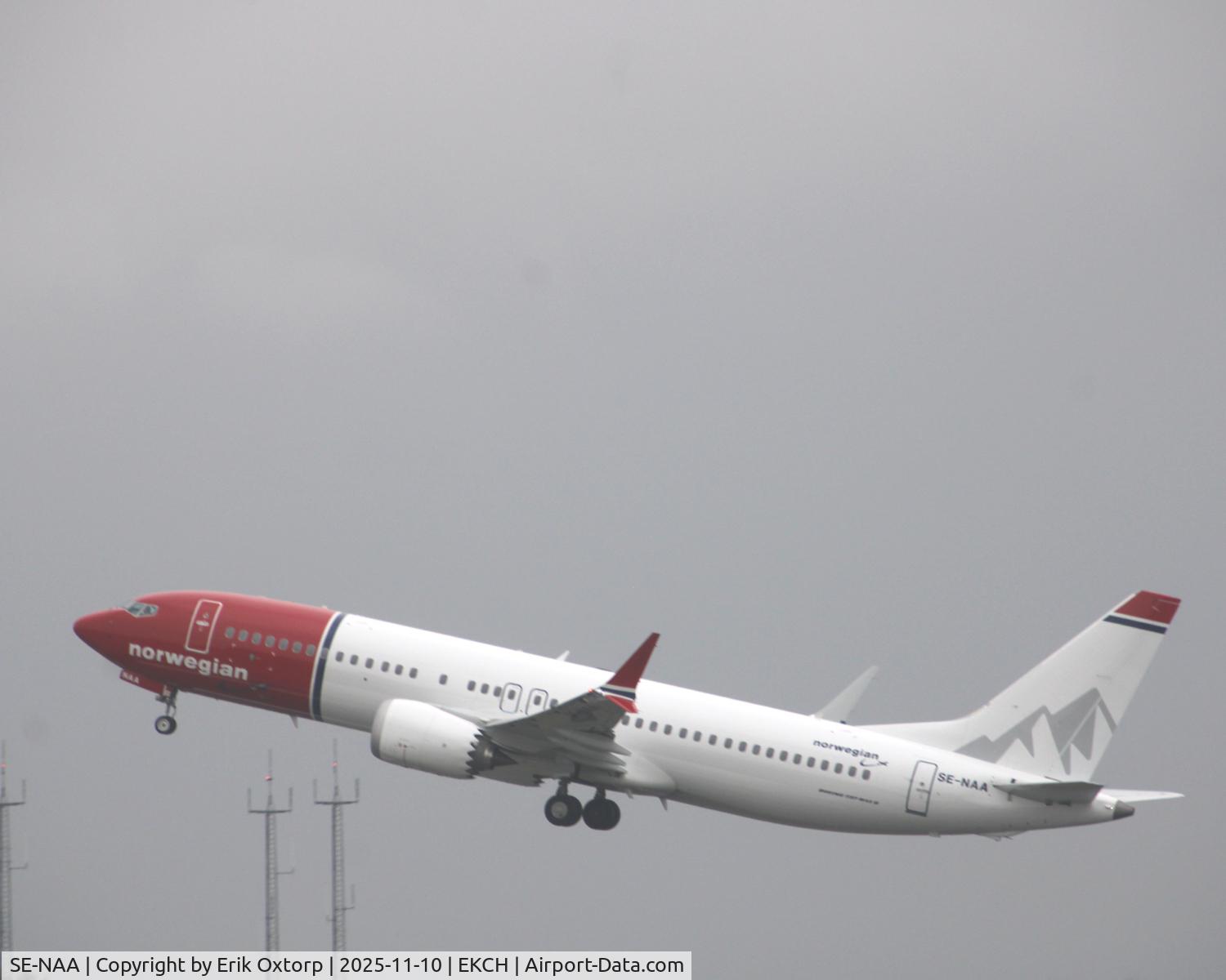 SE-NAA, 2025 Boeing 737-8 MAX C/N 44878, SE-NAA taking off rw 22R