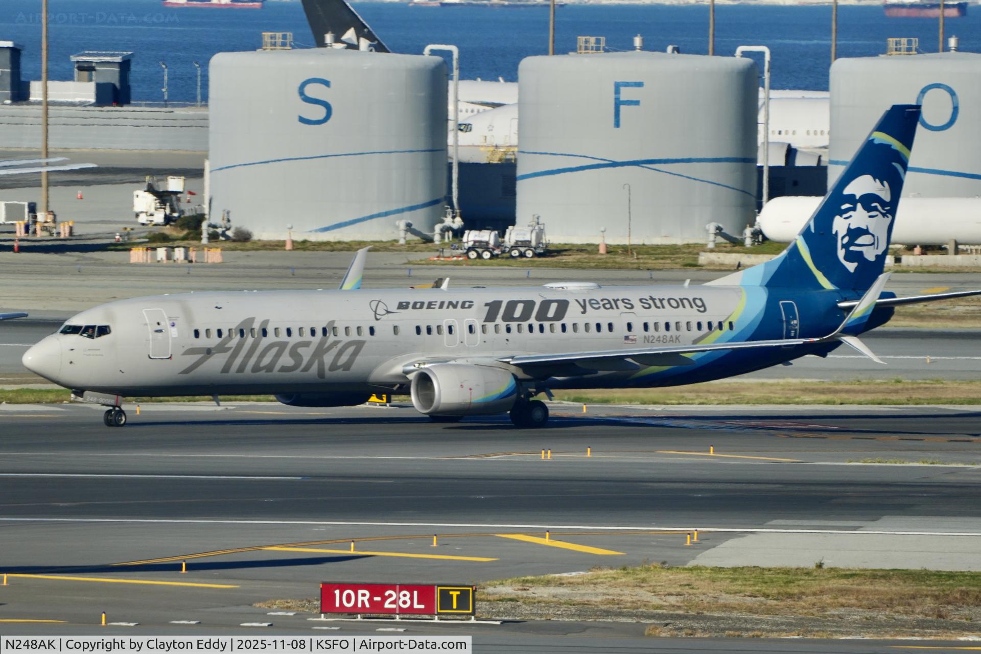 N248AK, 2016 Boeing 737-990/ER C/N 62469, Sky Terrace SFO 2025
