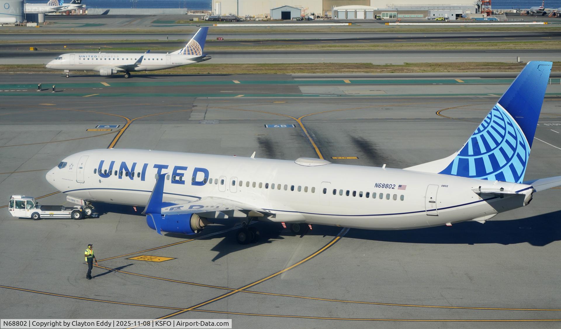 N68802, 2013 Boeing 737-924/ER C/N 42739, Sky Terrace SFO 2025