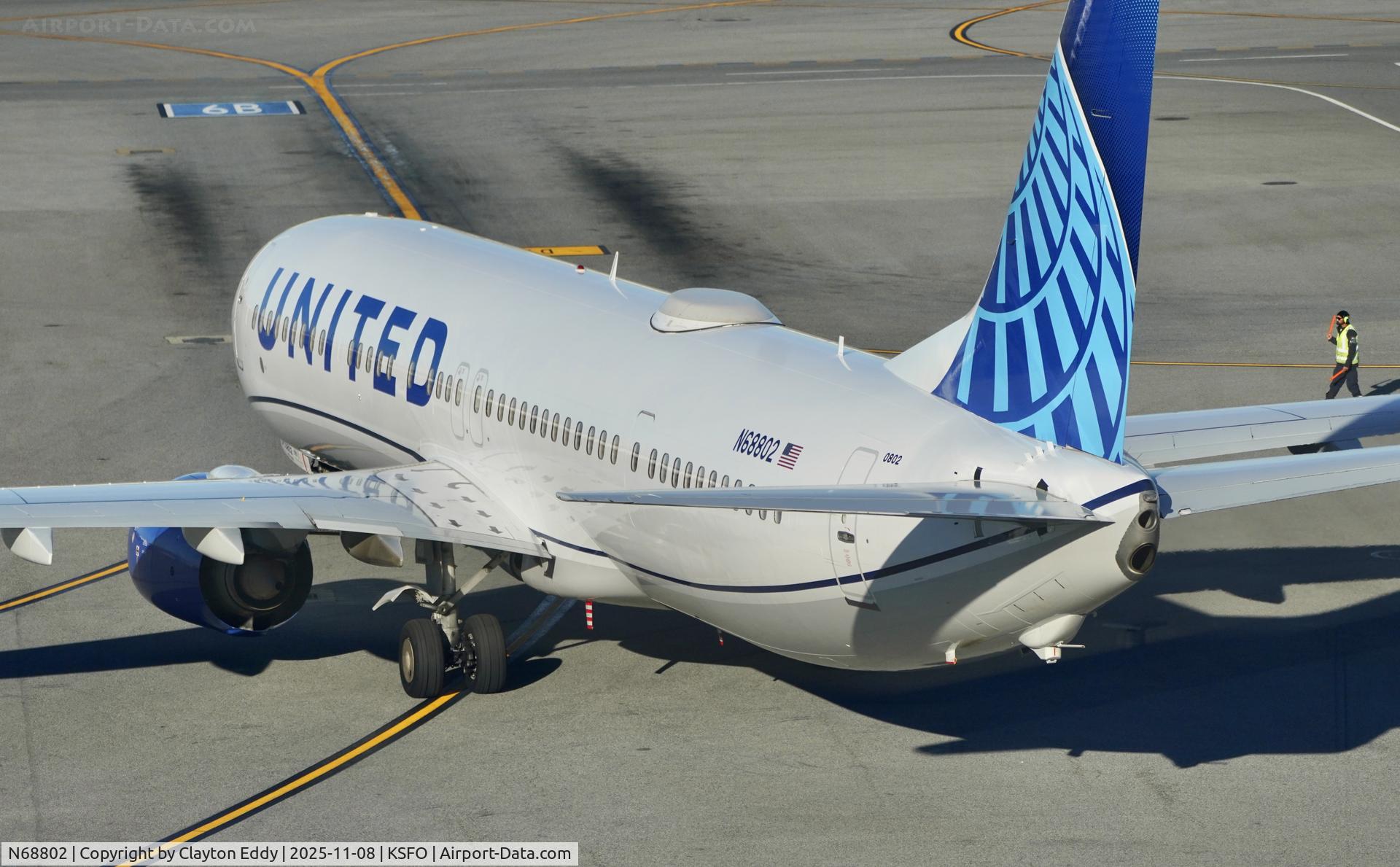 N68802, 2013 Boeing 737-924/ER C/N 42739, Sky Terrace SFO 2025