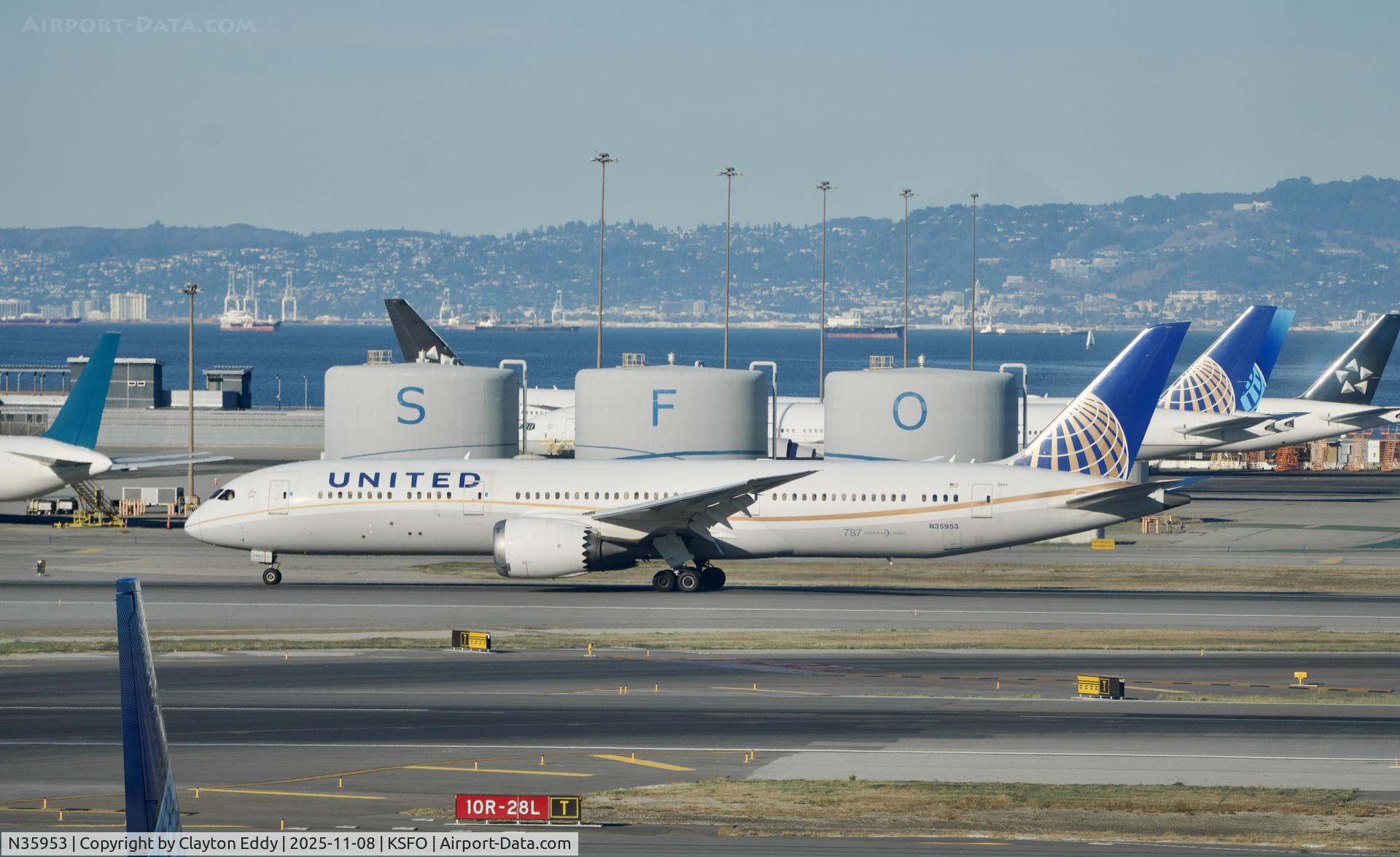 N35953, 2015 Boeing 787-9 Dreamliner C/N 36404, Sky Terrace SFO 2025