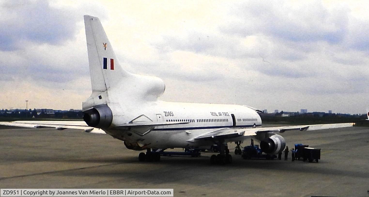 ZD951, 1979 Lockheed L-1011-385-3 TriStar K1 (500) C/N 193V-1165, ex-slide