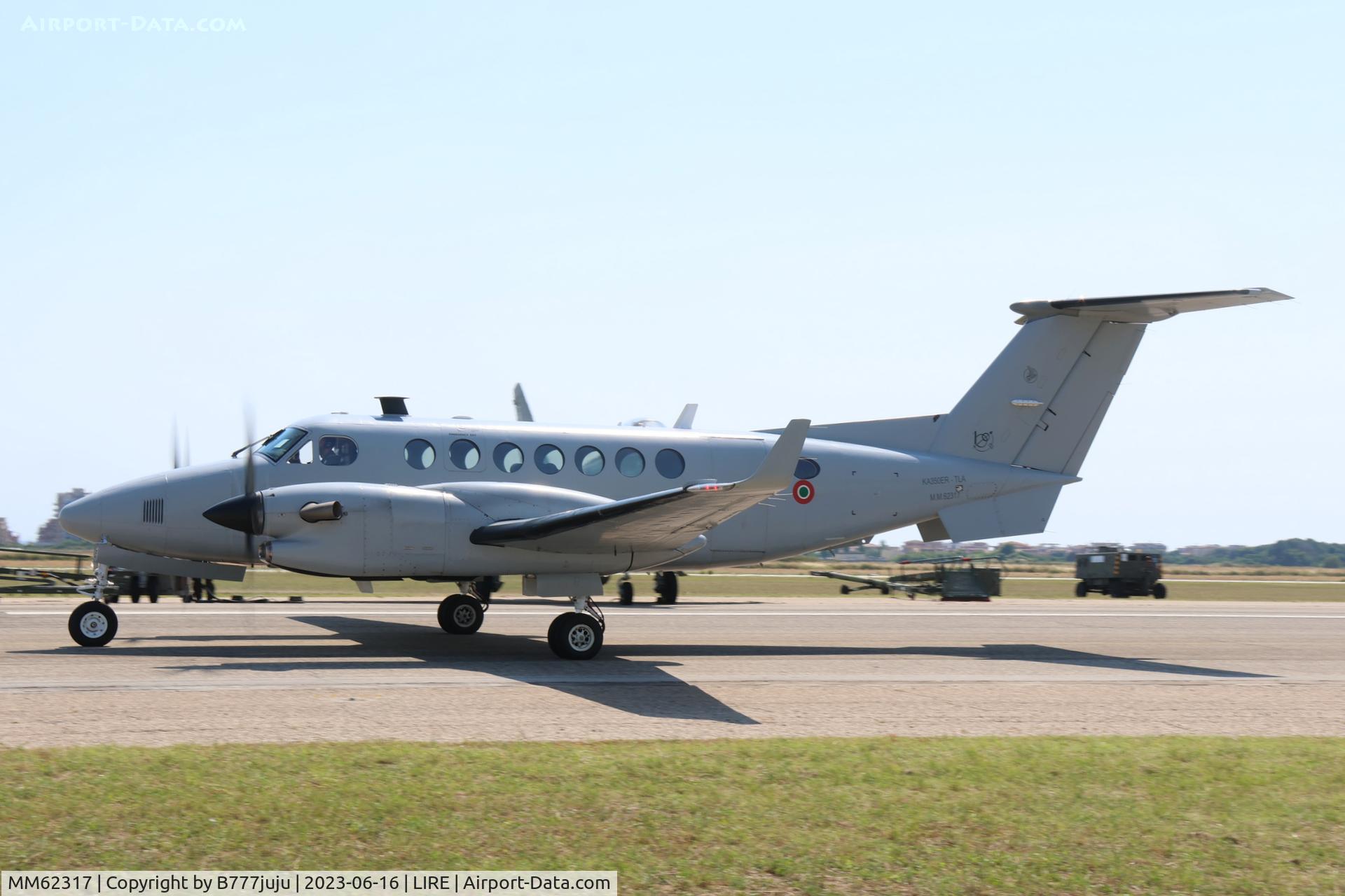 MM62317, Beechcraft 350ER King Air C/N Not found MM62317, at LIRE