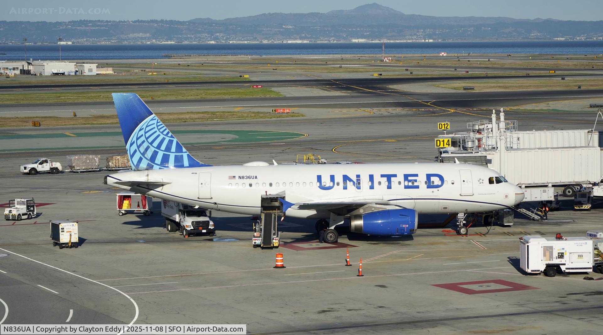N836UA, 2001 Airbus A319-131 C/N 1460, Sky Terrace SFO 2025
