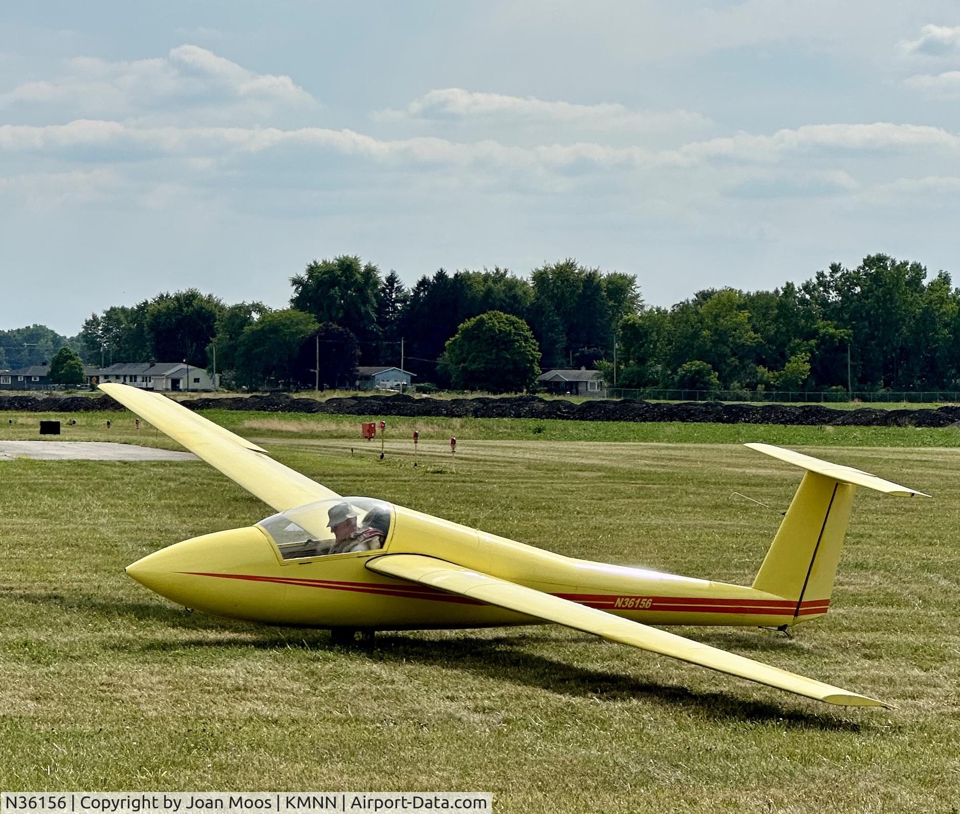 N36156, 1980 Schweizer SGS 1-36 C/N 5, New owner, first flight, after landing.