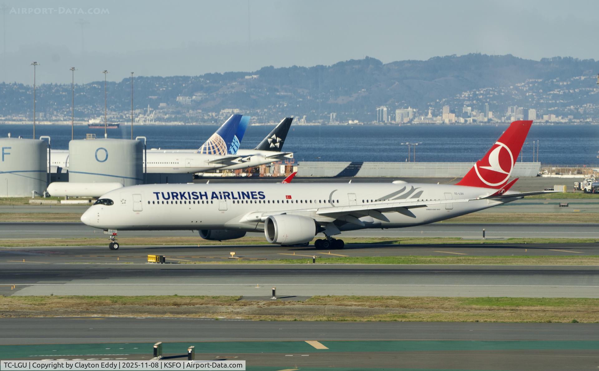 TC-LGU, Airbus 350-941 C/N 669, Sky Terrace SFO 2025