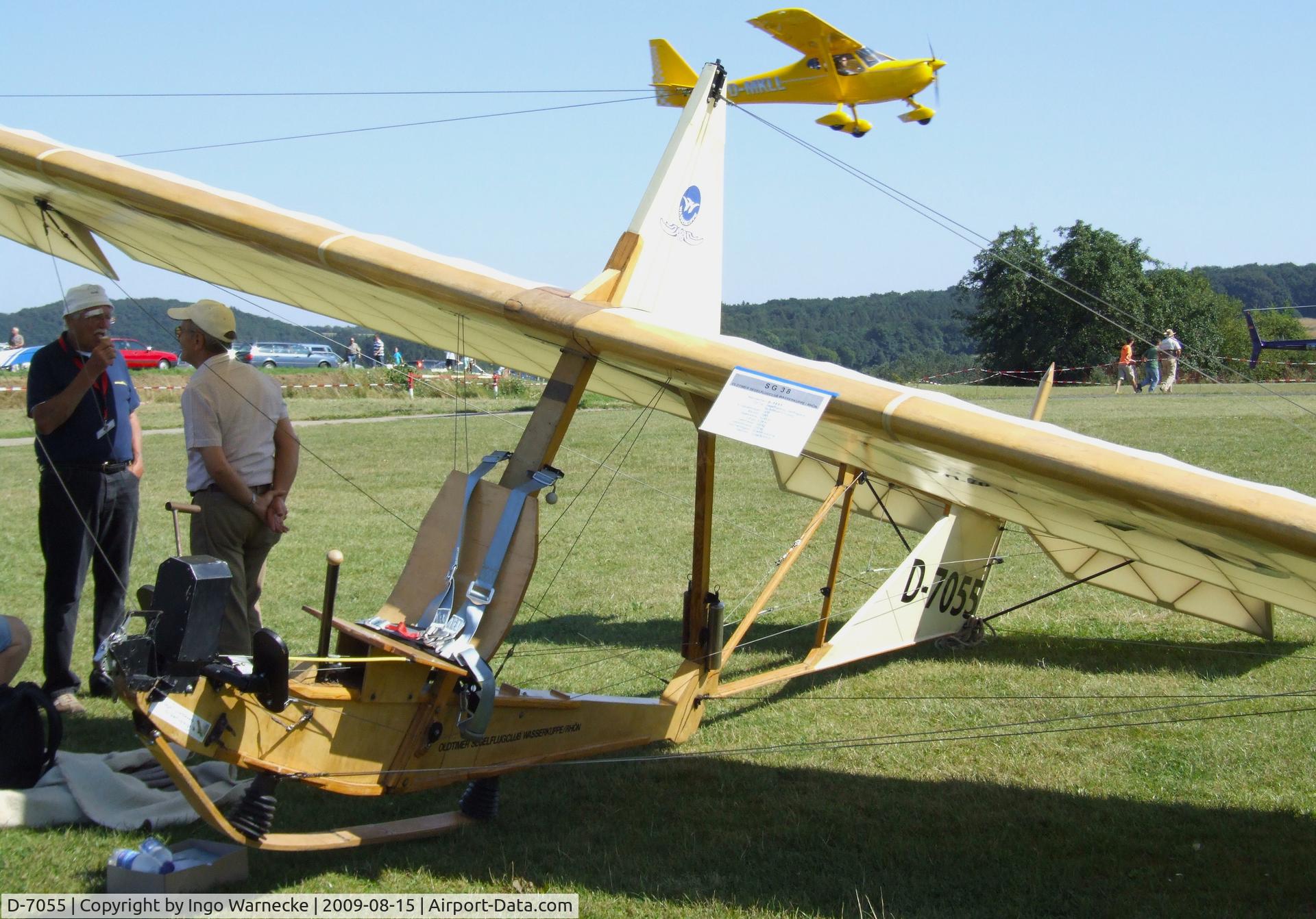 D-7055, Schneider DFS 108-14 SG-38 Schulgleiter C/N OSC-AB001, Schneider DFS 108-14 SG-38 Schulgleiter at the Montabaur airshow 2009