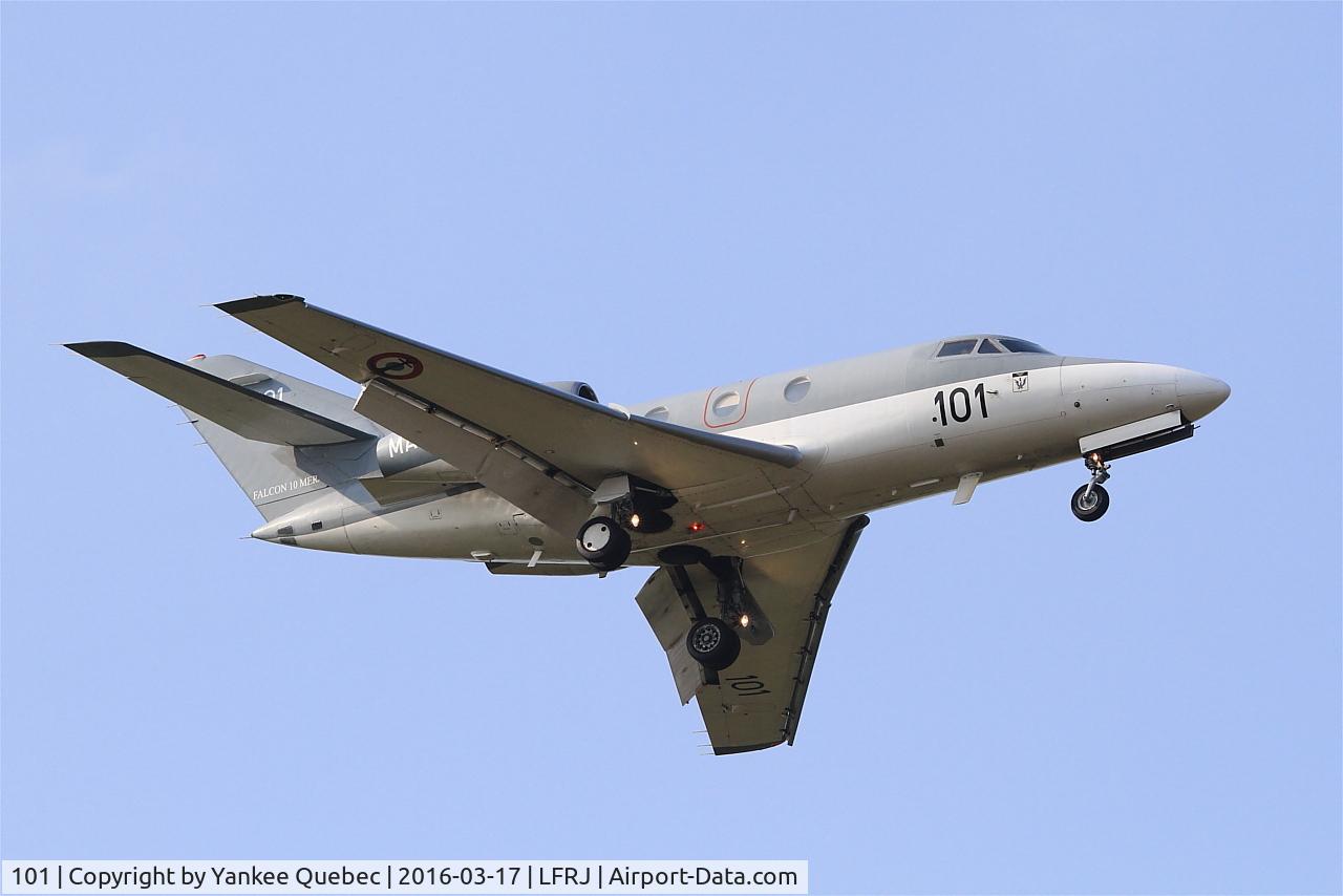 101, 1977 Dassault Falcon 10MER C/N 101, Dassault Falcon 10 MER, Landivisiau Naval Air Base (LFRJ-LDV)