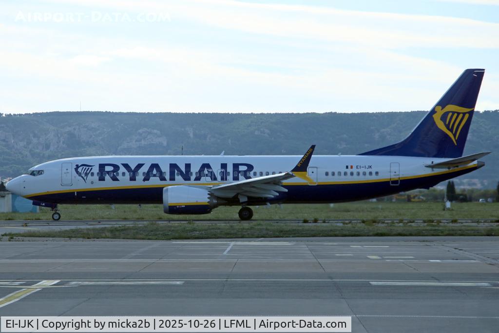 EI-IJK, 2023 Boeing 737-8 MAX 200 C/N 67111, Taxiing